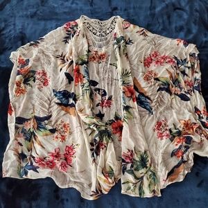 BNWT American Eagle floral OS kimono